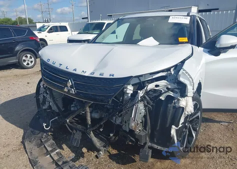 2024 Mitsubishi Outlander Se 2.5 2Wd из США, поврежденный, VIN JA4J3VA89RZ035202